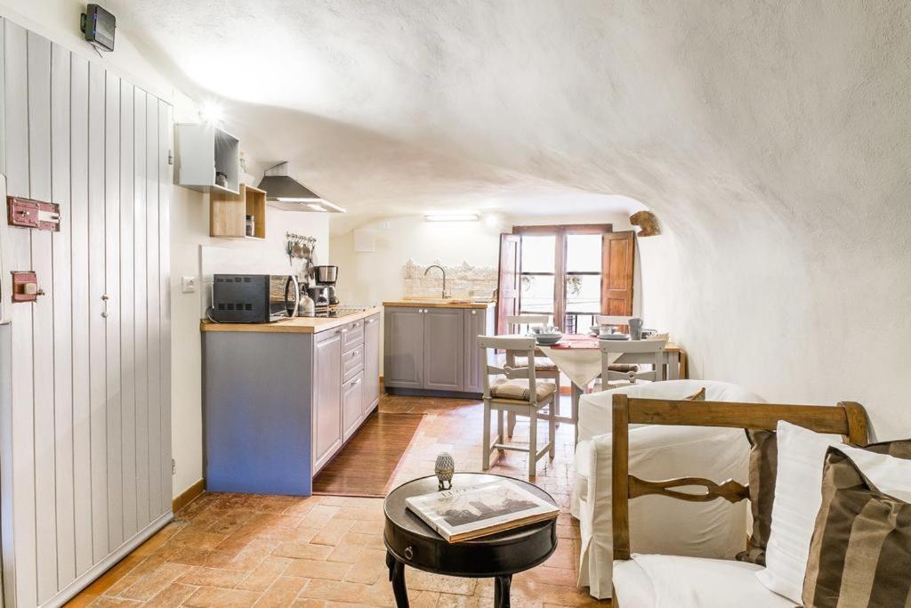 Lyon Apartment Anfiteatro Square, Lukka Zewnętrze zdjęcie